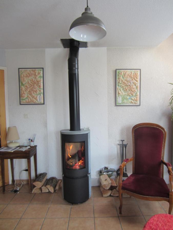 Chez Cat Et Christophe , Chambre Calme Et Lumineuse Chez L'Habitant Avec Vue กิลเลสตร์ ภายนอก รูปภาพ
